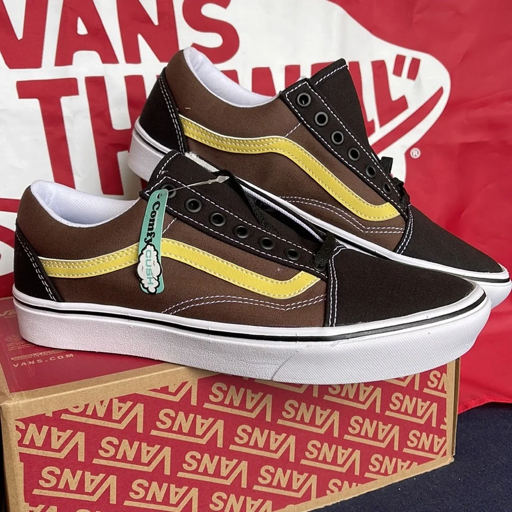 Vans Comfycush Old
(Tri-Tone)Bikrandrmermgld
VNOA5DYC8U8
Men’s sneakers - Picture 8 of 16